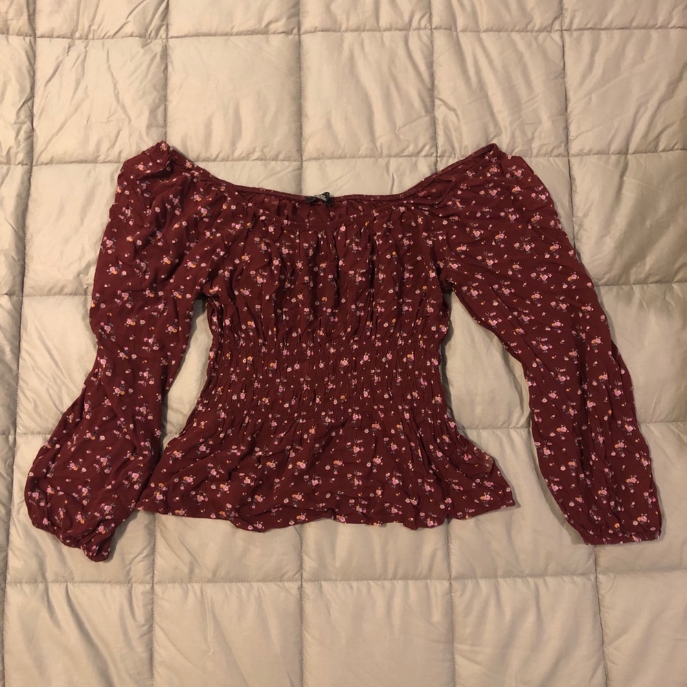 American Eagle Flowery Maroon Blouse